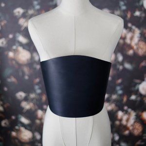 Dehanche-inspired Simple Corset Belt in Matte Black Leather